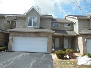 17696 Locust St, Lansing, IL 60438