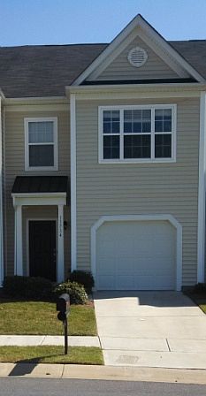 1st image of 426 Ashbury Dr