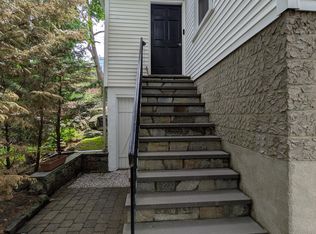 18 Booth Pl, Greenwich, CT 06830