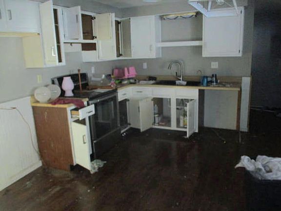 4th image of 8100 Vore Ridge Rd