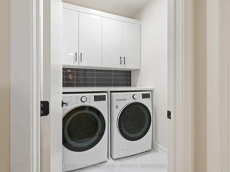49 Grosvenor Ave #3 — Photo 37