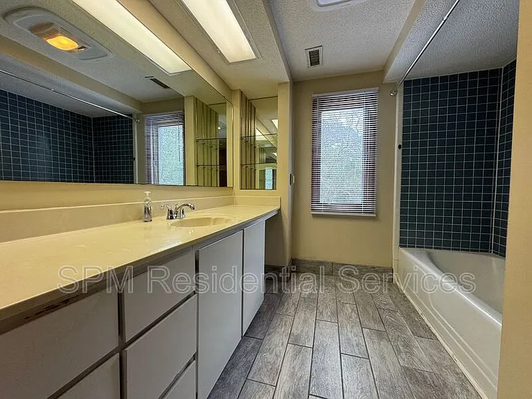 513 Edgewater Club Rd — Photo 25