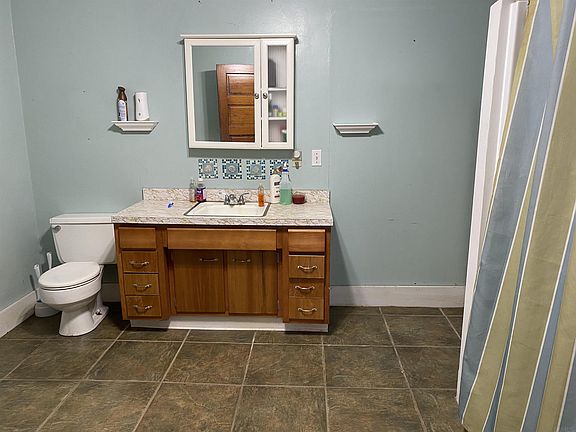 5th image of 5862 N Lincoln Ave