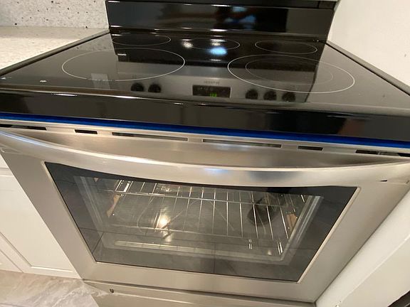 Brand new oven