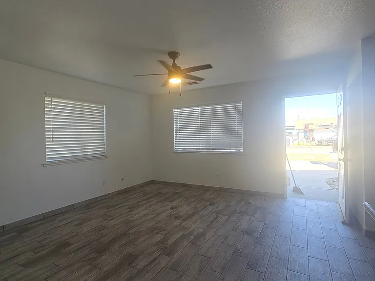 756 Pickerell Ave — Photo 2