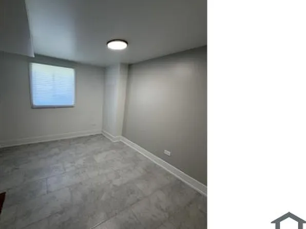 9731 S Brennan Ave, Chicago, IL 60617