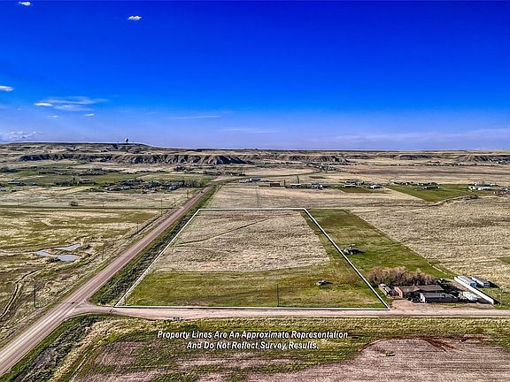 3rd image of Nhn Chandelle Ln
