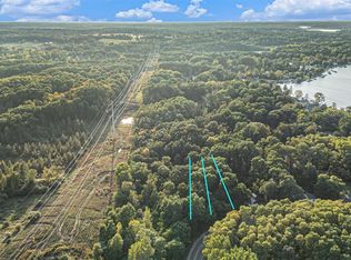 10198 Carmer Rd, Fenton, MI 48430