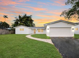 5410 Fillmore St, Hollywood, FL 33021