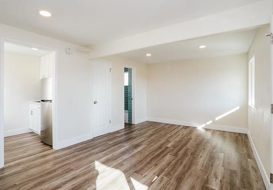 3544 Del Rey St #9