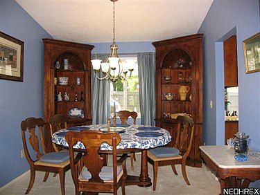 5th image of 537 Maple Creek Dr