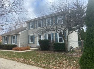 805 S Blanchard St, Wheaton, IL 60189