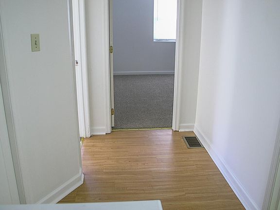 2nd image of 1597 N Mulberry St #D