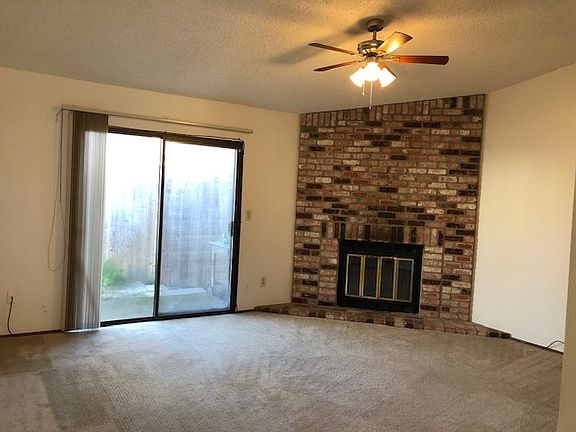 3rd image of 7347 Souza Cir