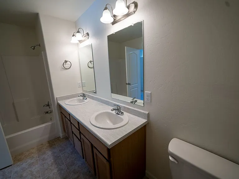 612 Mesa Canyon Ln #G — Photo 13