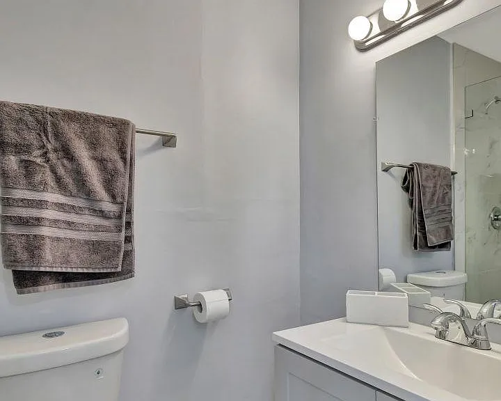 8225 S Indian River Dr #C — Photo 16