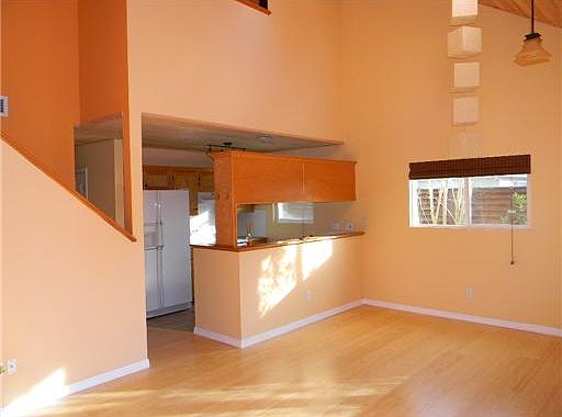 4th image of 4584 Laurelwood Dr