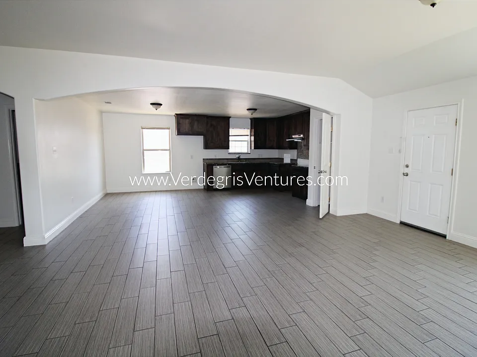 9516 Prairieview Dr