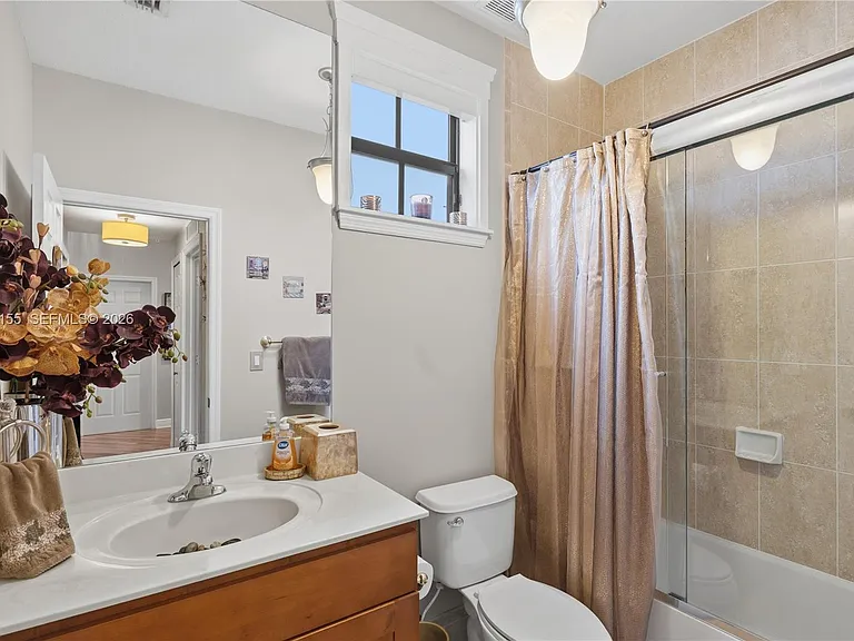 1016 NW 99th Psge — Photo 42
