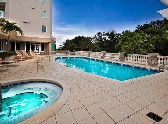 3rd image of 3507 Bayshore Blvd Unit 1101