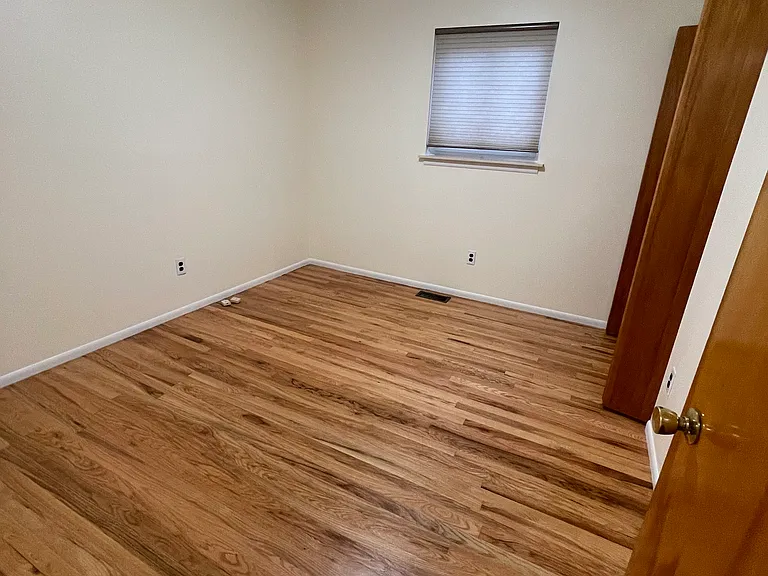 6585 Fenton St — Photo 8