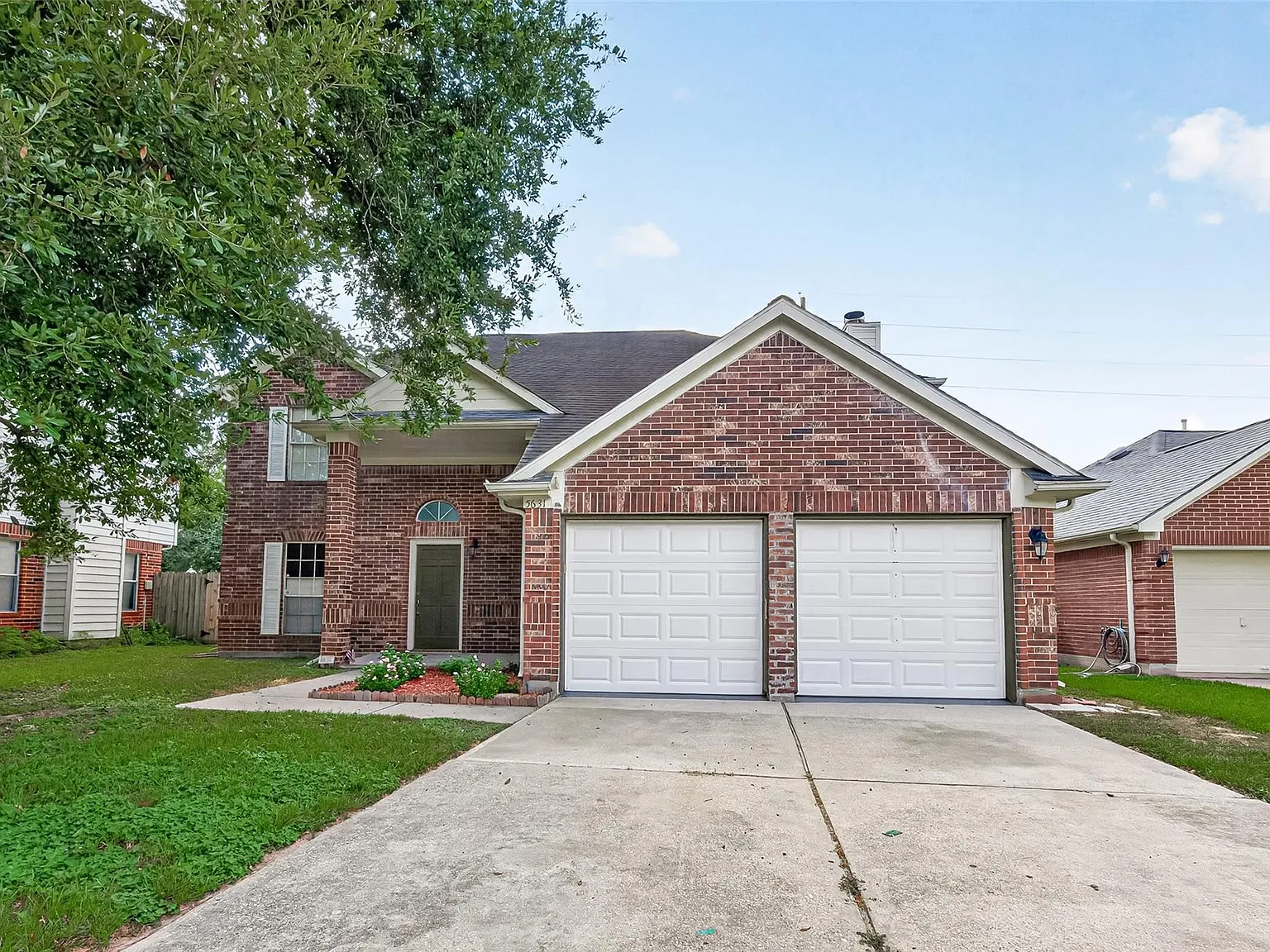 4 bed, 2.5 bath, 2029 sqft, $2,500 — Photo 3