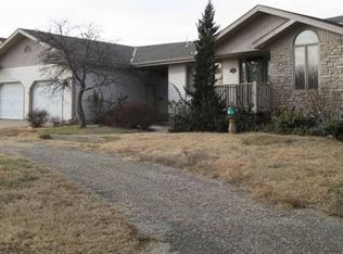 3976 E Cloud St, Salina, KS 67401