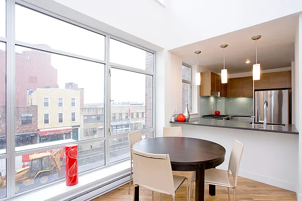 Sold by Modern Spaces | media 19