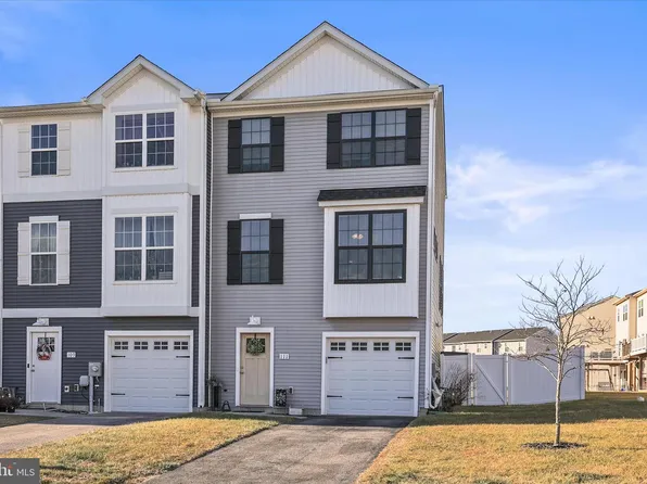 111 S Center St, Hanover, PA 17331