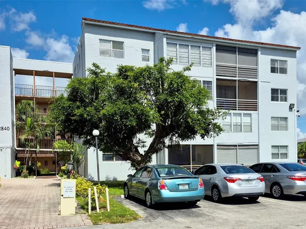 2840 Somerset Drive #208M, Lauderdale Lakes, FL 33311