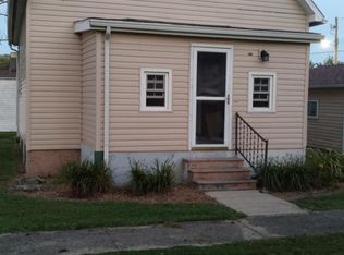 572 Maple Ave, Neoga, IL 62447