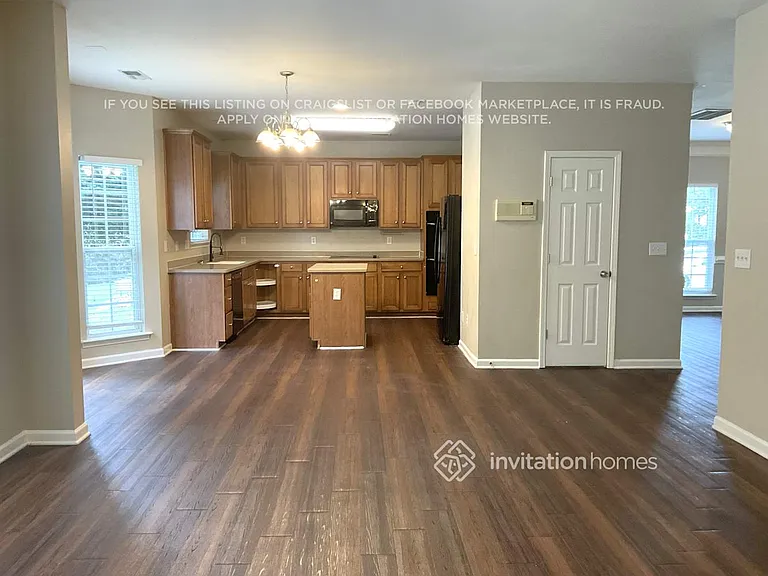 3709 Wingfield Dr — Photo 4