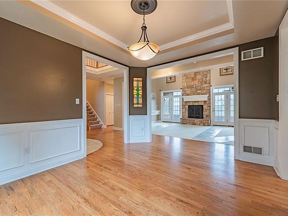 5th image of 701 Lindwood Dr