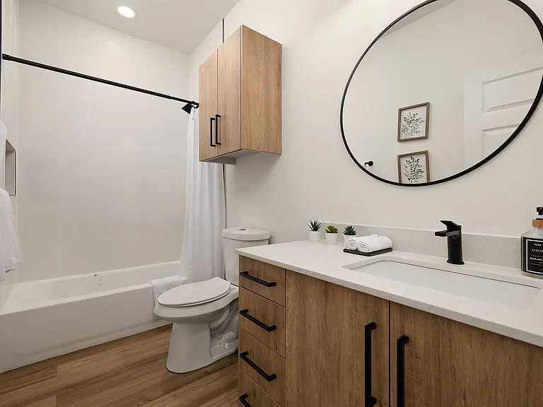 8101 N 23rd St #28 — Photo 16