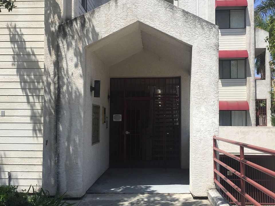 1st image of 3928 Illinois St APT 305