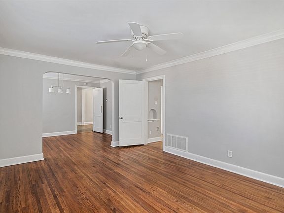 5th image of 3753 Friar Tuck Rd