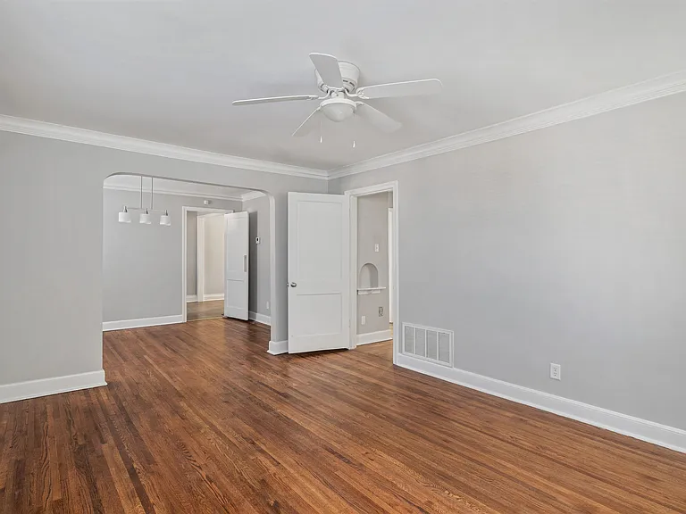 3753 Friar Tuck Rd — Photo 13