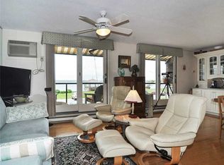 206 America, Newport, RI 02840