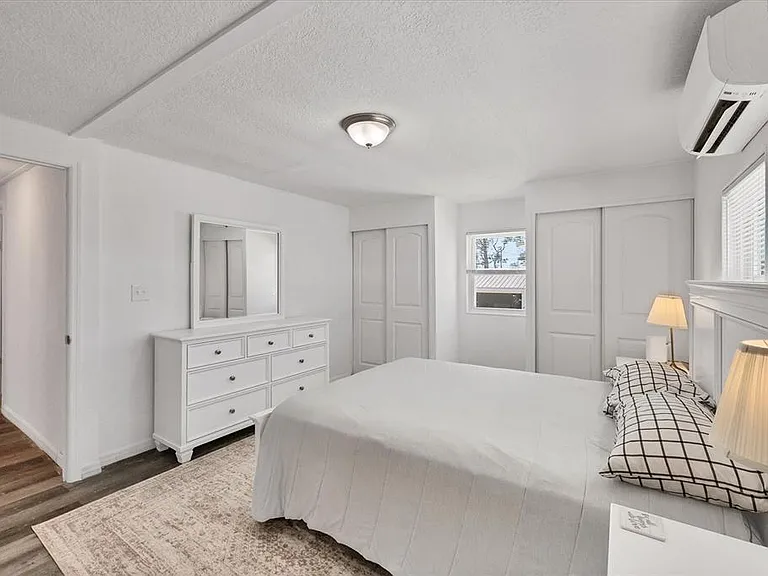 3280 Holly Ave — Photo 24
