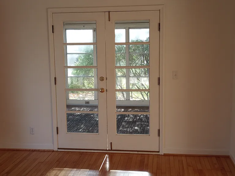 12409 Lake Street Ext — Photo 18