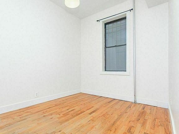 4th image of 1055 Dean St #A1