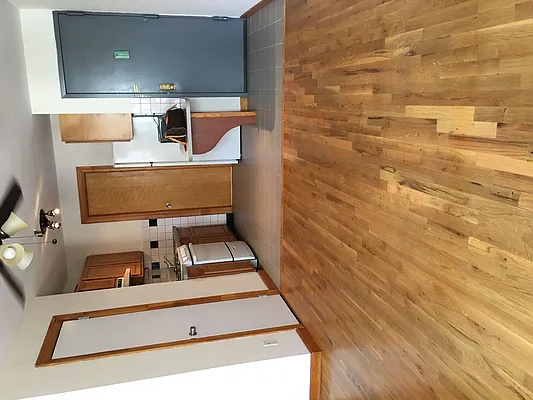 Rented by Peter Meskouris LREB | media 14