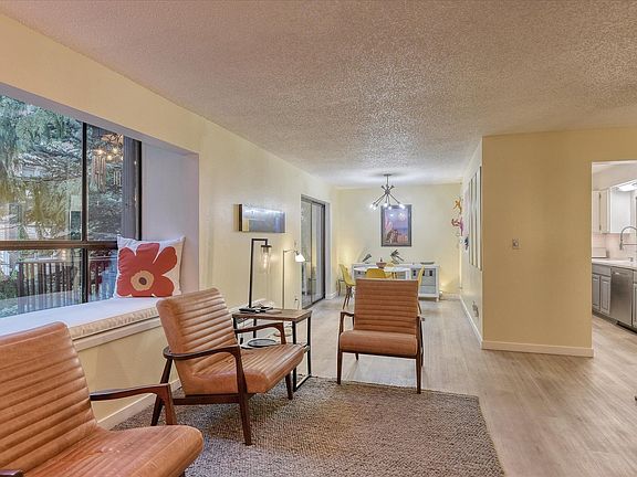 5th image of 707 W 6th Ave APT 26