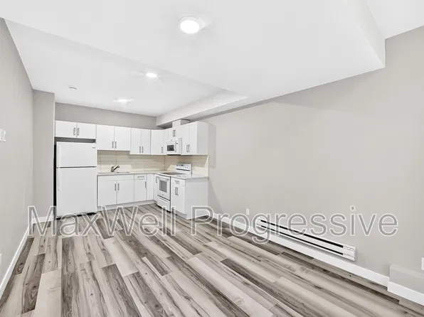 7706 Koruluk Ln SW #Basement, Edmonton, AB T6W 4R7
