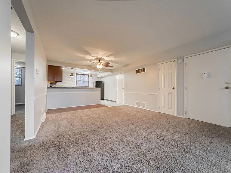 River Run Apartments — Photo 18