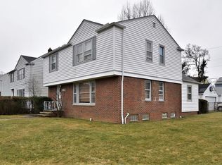 3776 Shannon Rd, Cleveland, OH 44118