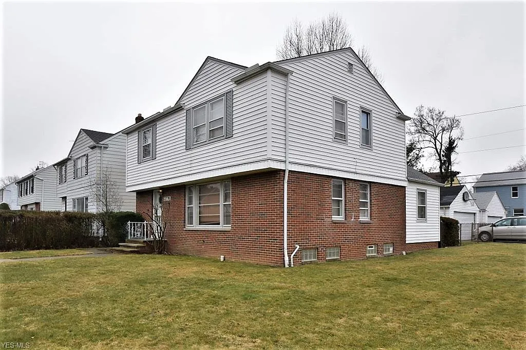 3776 Shannon Rd photo 1