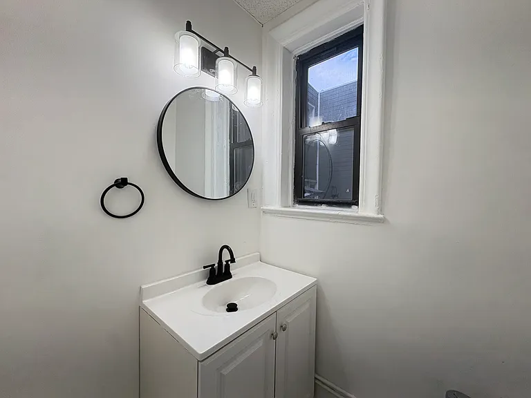 995 Summit Ave #105 — Photo 5