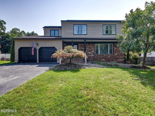 28 Tracy Drive, Manalapan, NJ 07726