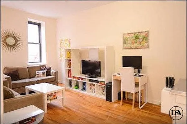 Rented by DSA Realty | media 29